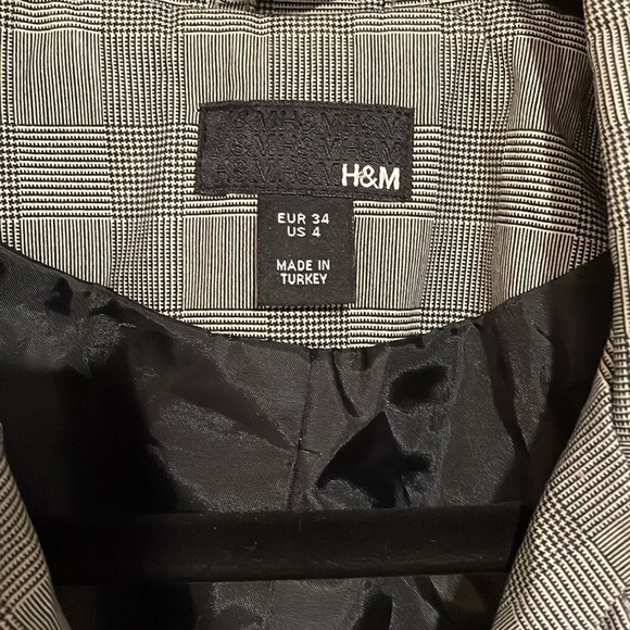 H&M gray mid length trenchcoat size 4 - Picture 2 of 5